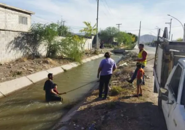 Prohíbe Gómez Palacio nadar en canales de riego: Habrá sanciones