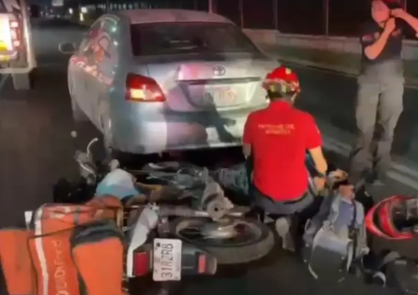 Choca motociclista con auto en Monterrey