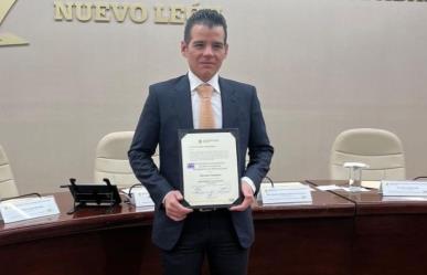 Entregan constancia a Miguel Flores como Diputado en Nuevo León