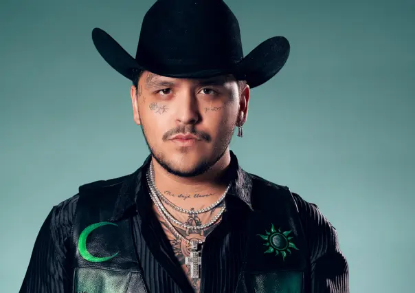 Christian Nodal es acusado por Universal Music de falsificar documentos