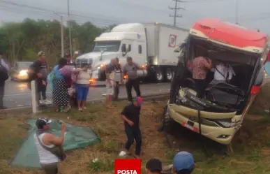 Accidente carretero deja ocho personas lesionadas en Tabasco