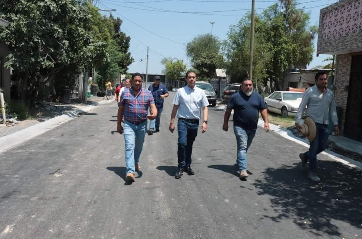 Realizan trabajos de pavimentación en la colonia Ismael Flores de Juárez