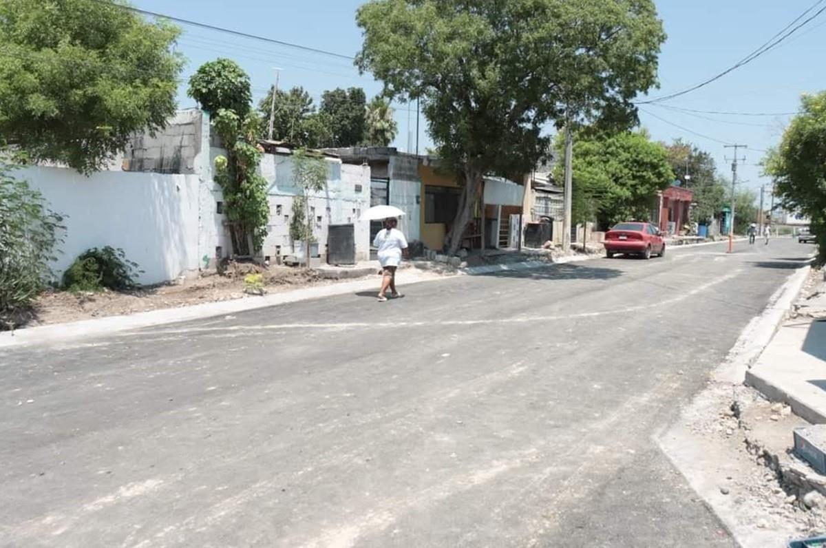 Realizan trabajos de pavimentación en la colonia Ismael Flores de Juárez