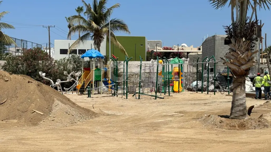 Remodelan parque Arcos del Sol en Cabo San Lucas