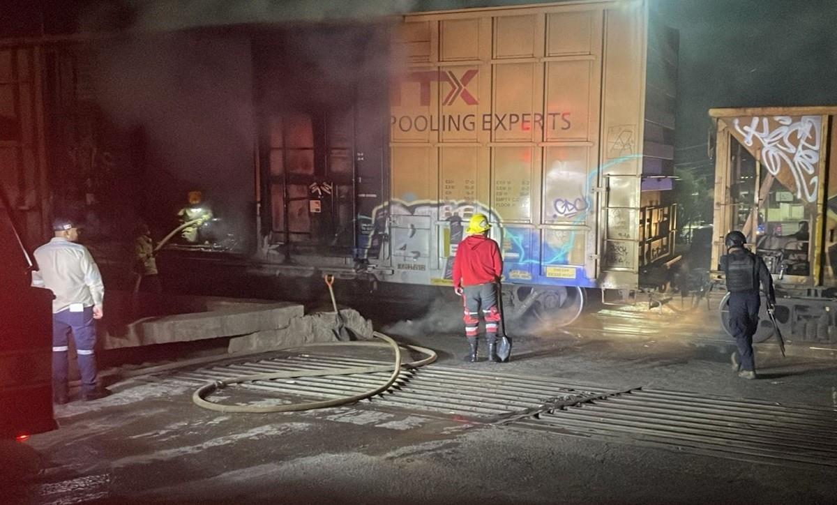 Se incendia vagón de tren con cajas de cerveza en Zacatecas