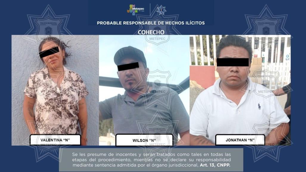 Detienen a pareja colombiana y hombre mexicano por cohecho en Metepec