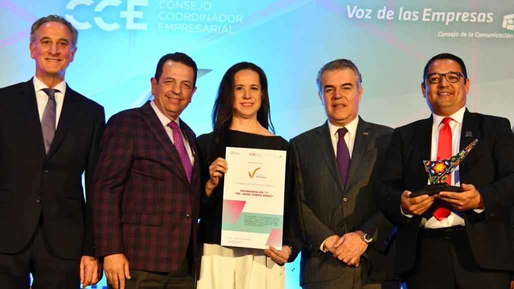 Dan premio nacional de calidad a la Secundaria Jaime Torres Bodet