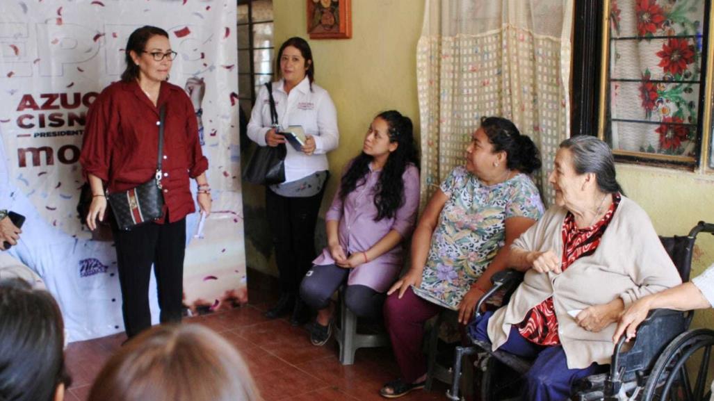 Azucena Cisneros inicia gira de agradecimiento en Ecatepec