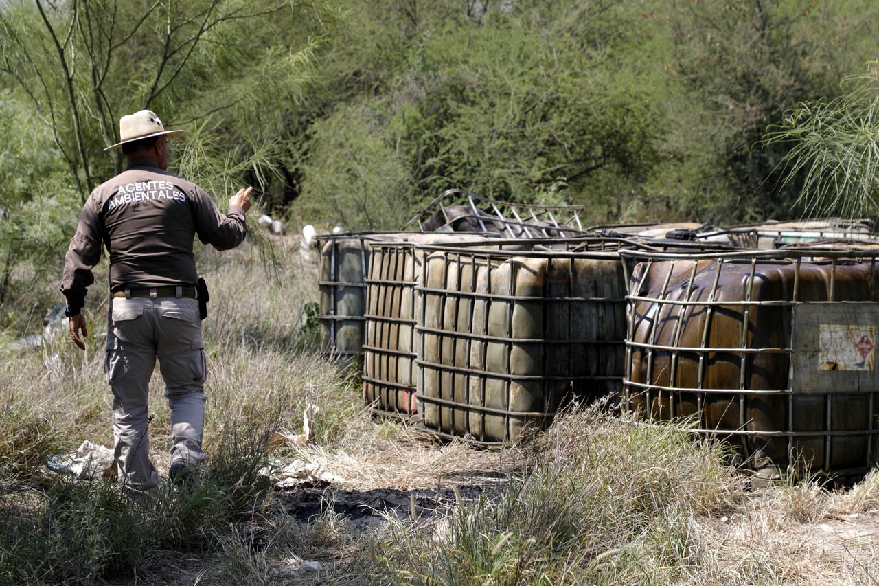 Contenedores con residuos tóxicos en Escobedo. Foto: Gobierno de Escobedo