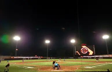 Cátedra de beisbol en el Volcán, Caliente de Durango gana el segundo de la serie