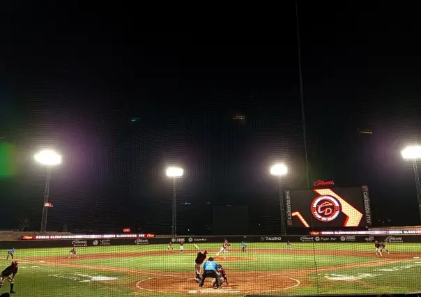 Cátedra de beisbol en el Volcán, Caliente de Durango gana el segundo de la serie