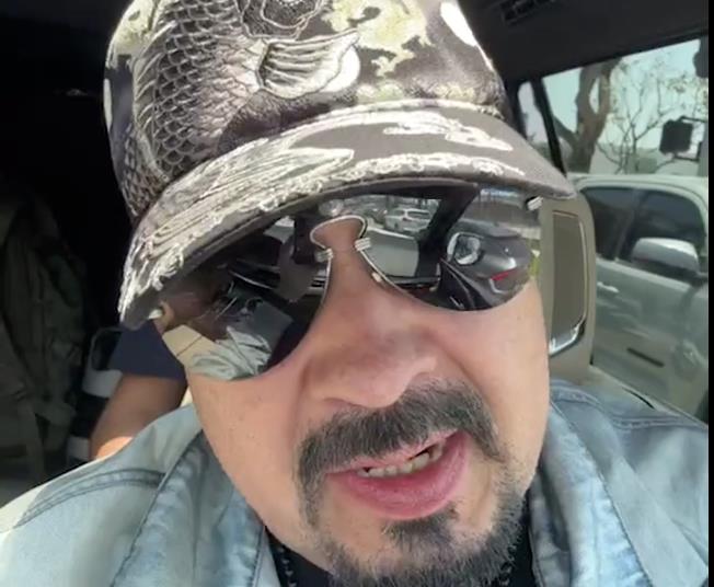 Pepe Aguilar publica live tras polémica relación entre su hija y Christian Nodal