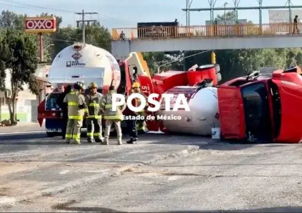 Volcadura de Pipa de Gas LP en la carretera libre México-Pachuca