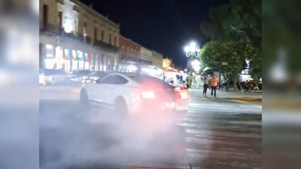 VIDEO: Captan deportivo realizar acrobacias frente a Catedral de Durango