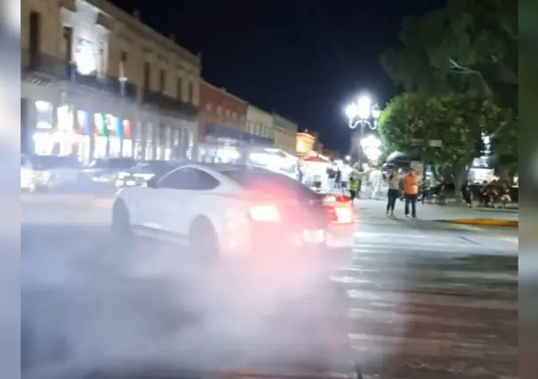 VIDEO: Captan deportivo realizar acrobacias frente a Catedral de Durango