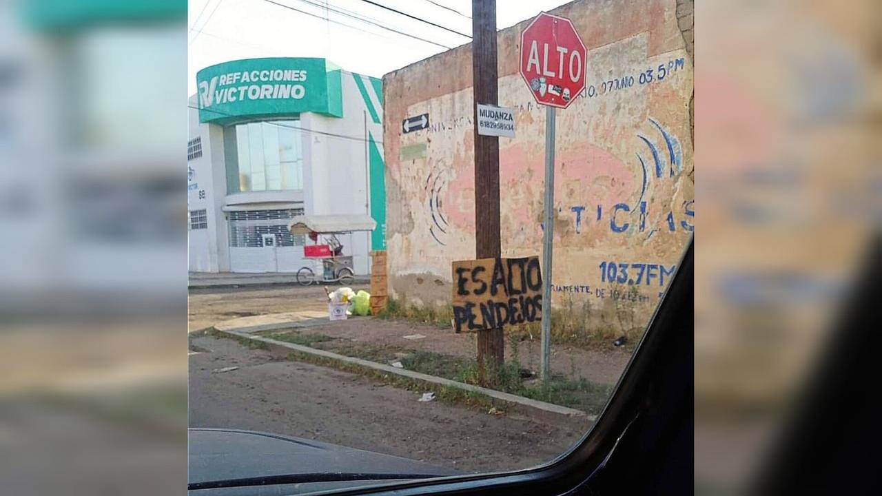 Hacen meme de cruce peligroso; chocan dos días después