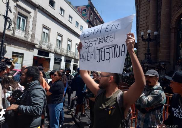 Congreso capitalino blindado por protesta de comunidad trans