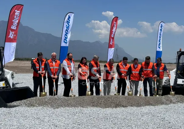 Colocan primera piedra de la planta coreana Doosan Bobcat en Salinas Victoria