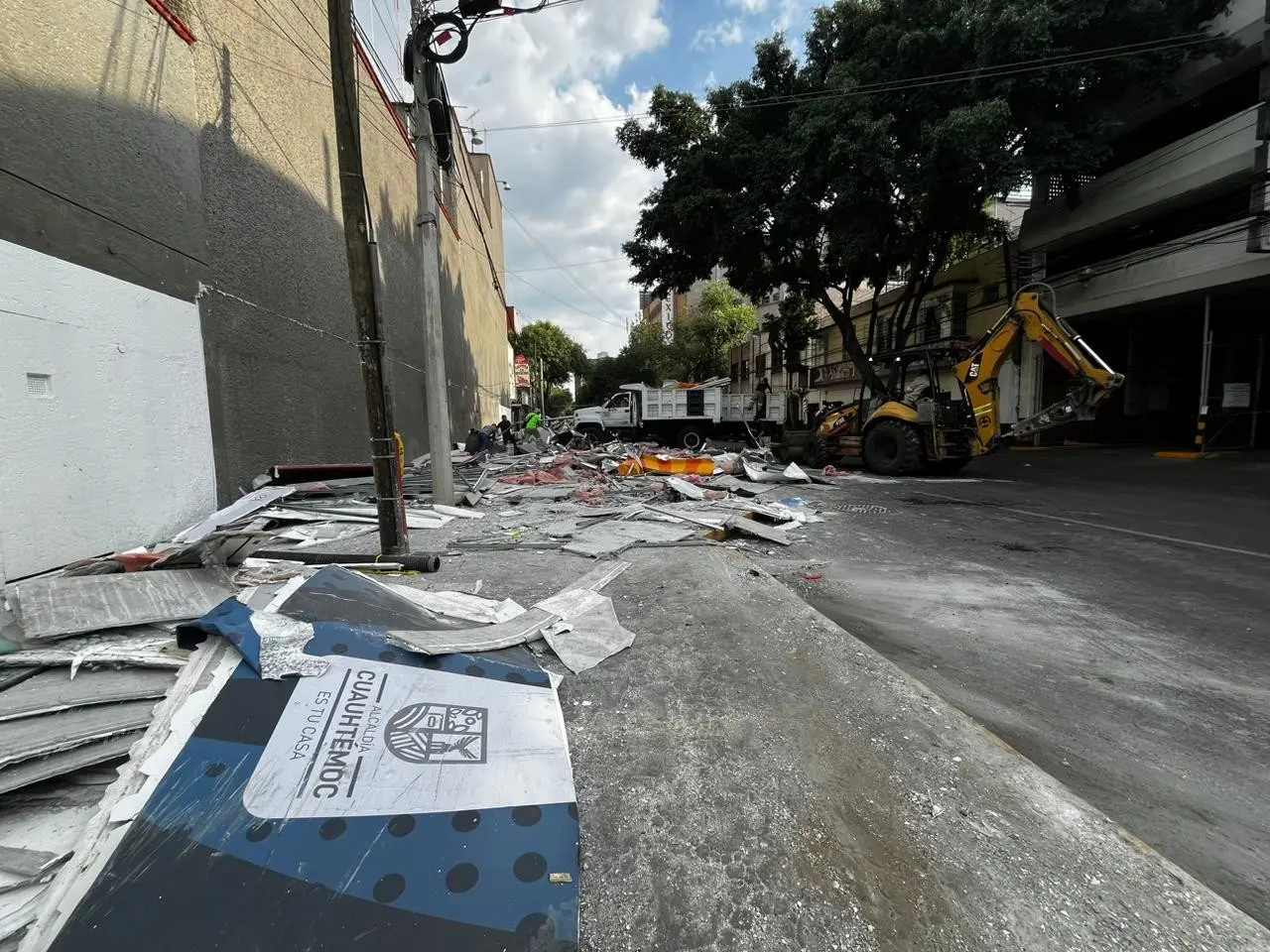 Adiós al túnel de la lucha libre frente a la Arena México ¡Lo demolieron!