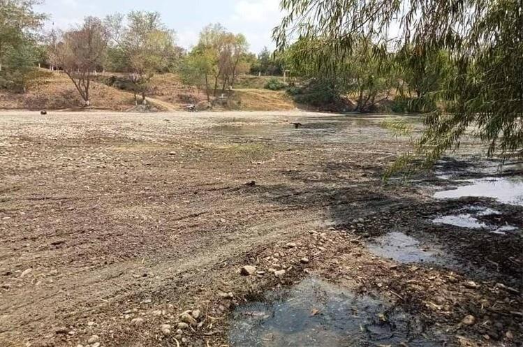 En el tramo de La Laja hay un balneario natural que ante este fenómeno quedó en el abandono. Foto: El Sol de Veracruz.