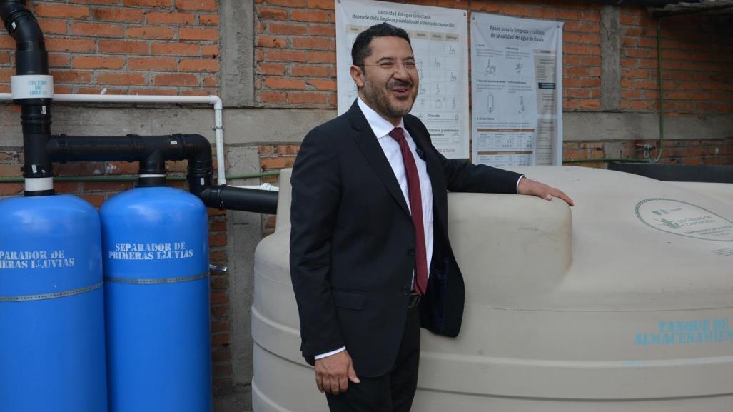 CDMX instala 2 mil 200 sistemas de captación de lluvia en escuelas públicas