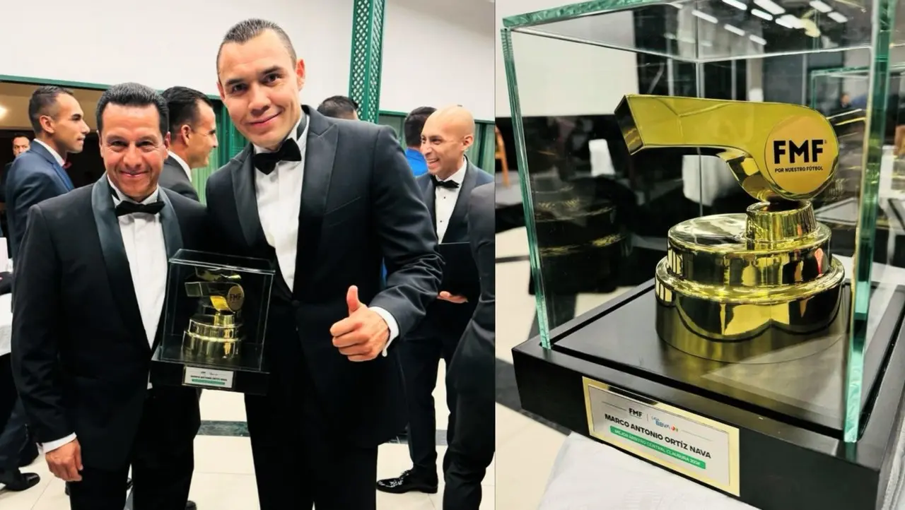 El “Gato” Ortiz acompañado de Armando Archundia y su silbato dorado. Foto: Instagram gatillo_dgo.