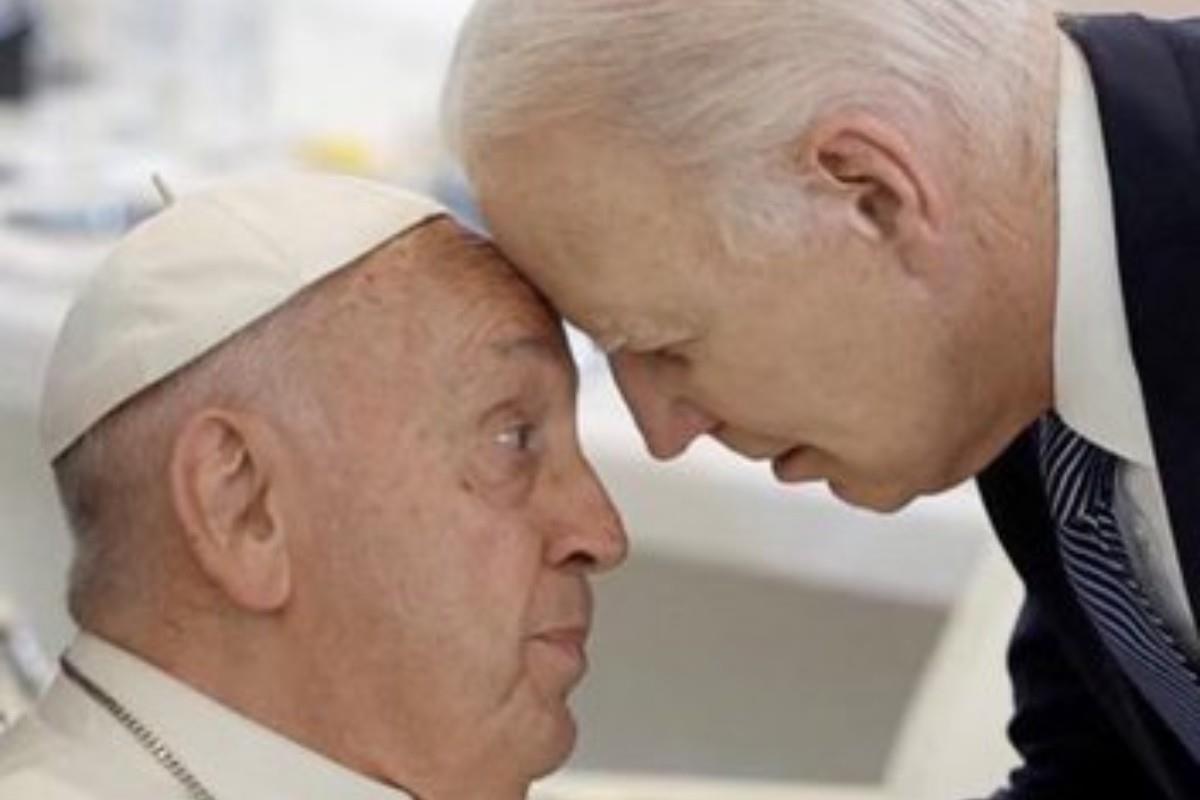 Joe Biden saludando al papa Francisco Foto: X(Twitter) @votocatolicousa