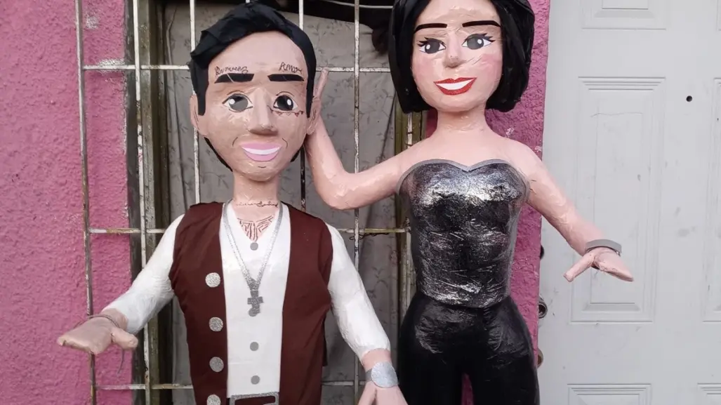 Crean piñatas de Christian Nodal y Ángela Aguilar y causan furor en redes