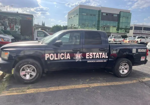 Sorprenden a policías sustrayendo mercancía china en Nezahualcóyotl