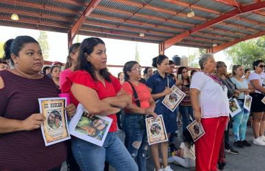 Se manifiestan familias por desfalco de 600 mil pesos en primaria de Saltillo