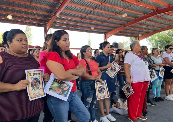 Se manifiestan familias por desfalco de 600 mil pesos en primaria de Saltillo