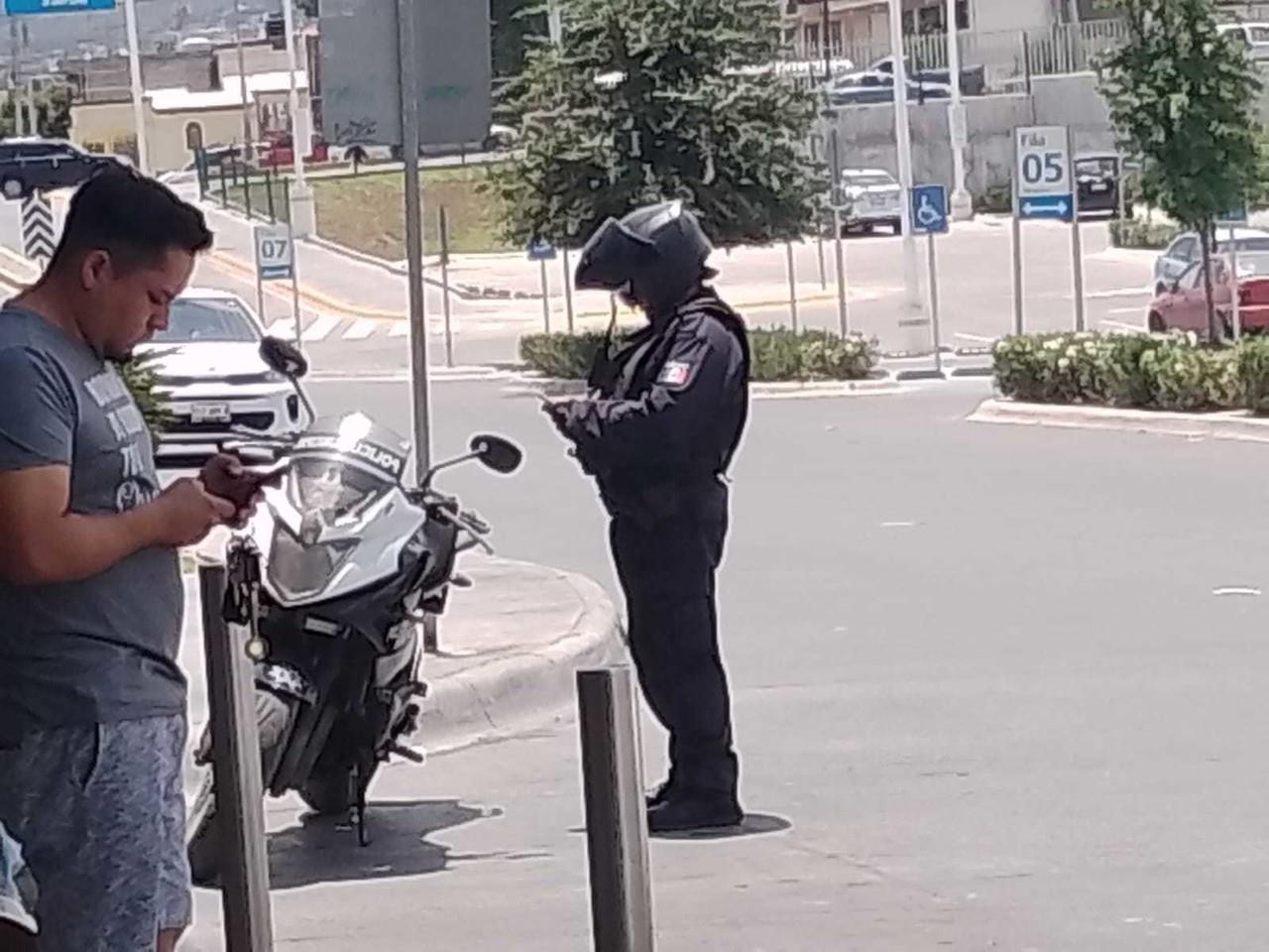 Cuidan a trabajadores de golpes de calor. Foto de Claudia Almaraz.