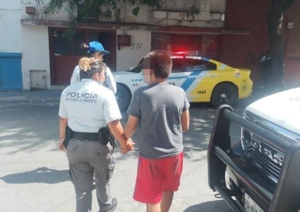 Policía encuentra a menor extraviado en Monterrey