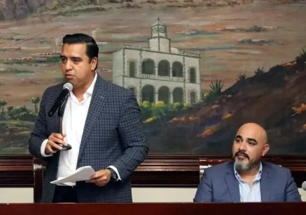 Alcalde Jesús Nava lidera mejora en evaluación crediticia de Santa Catarina