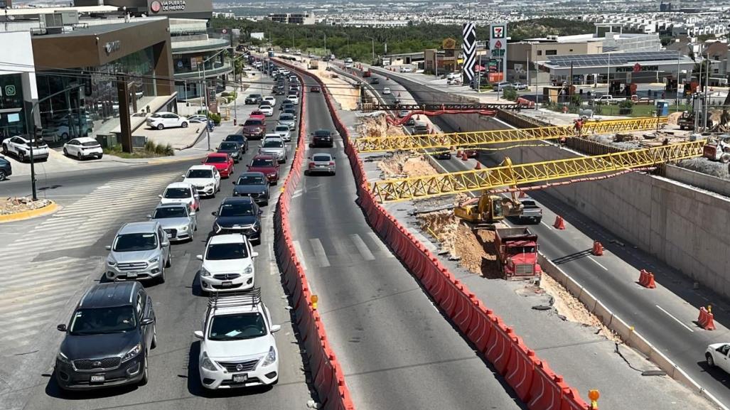 Colapsa vialidad por obras en Paseo Los Leones y Puerta de Hierro