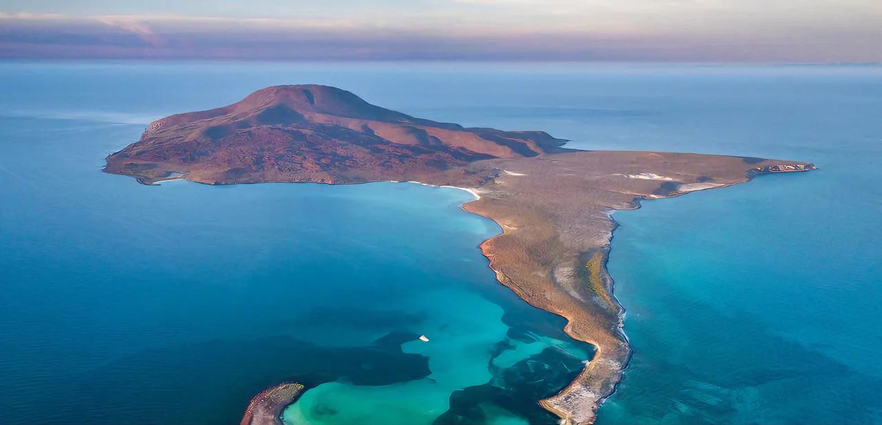 Explora los alrededores del volcán de Isla Coronado en Loreto, BCS