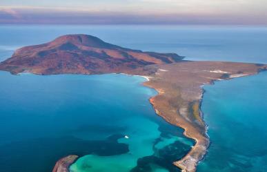 Explora los alrededores del volcán de Isla Coronado en Loreto, BCS