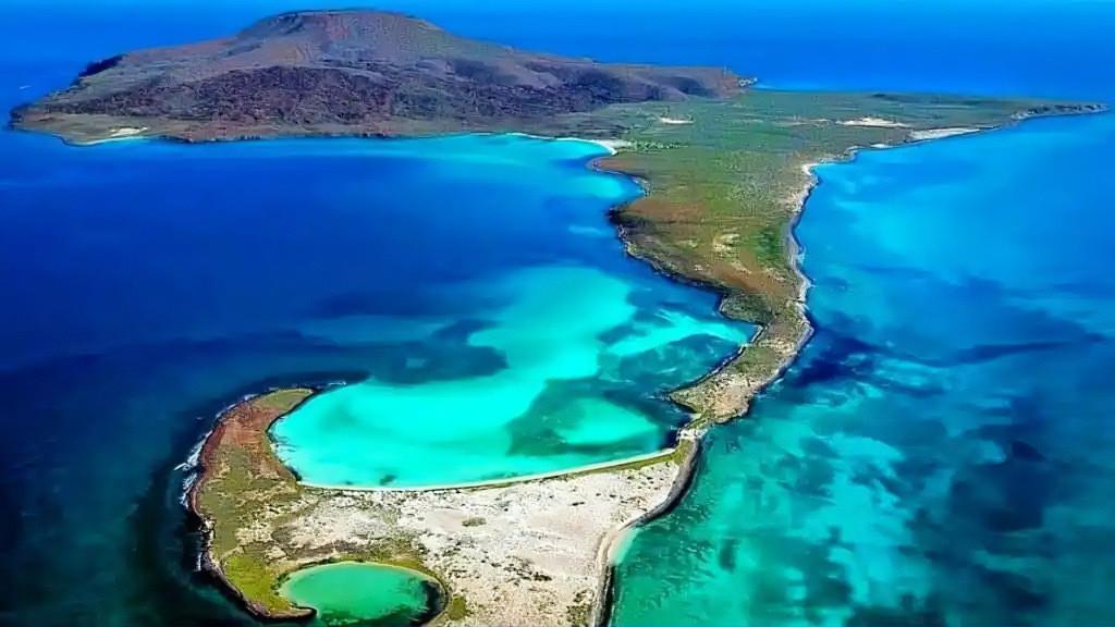 Explora los alrededores del volcán de Isla Coronado en Loreto, BCS