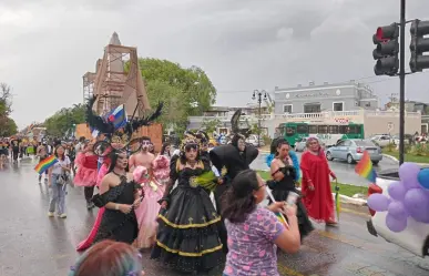 La fuerte lluvia no impidió marcha LGBT+ en Yucatán