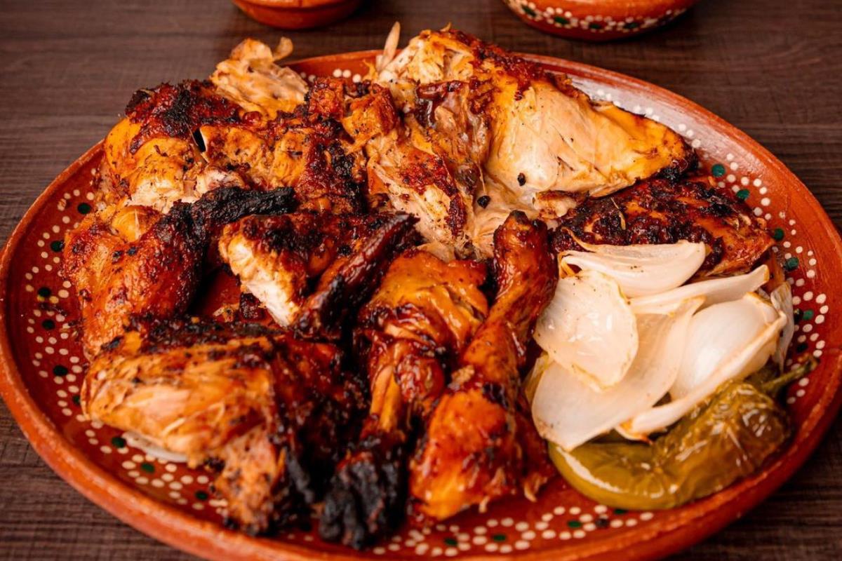 Pollo asado, Foto: Instagram @pollofelizoficial