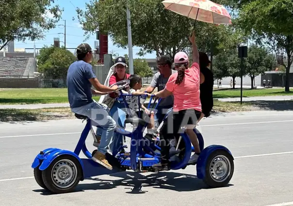 Celebran familias el Día del Padre de paseo