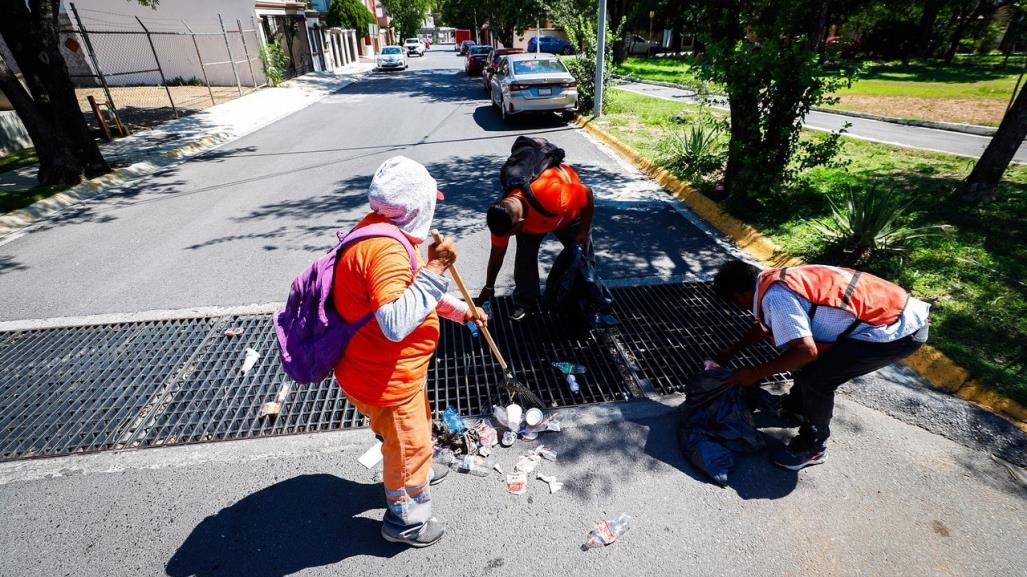 Inicia Monterrey limpieza de drenaje para evitar inundaciones