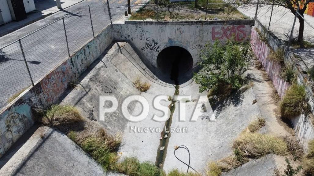 Temen vecinos inundación por lluvias en canalón de Mitras en Monterrey