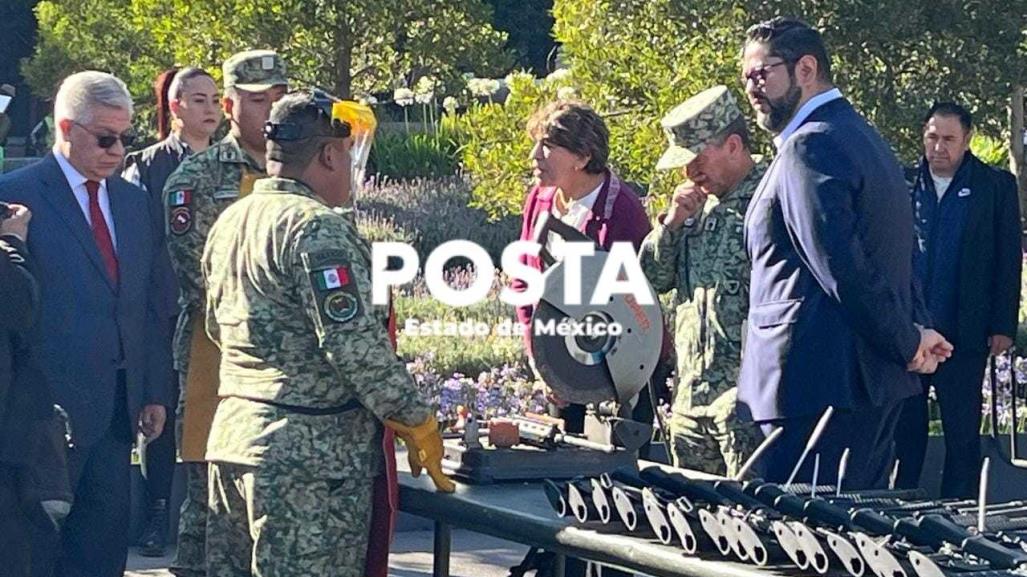 Encabeza Delfina Gómez ceremonia de destrucción de armas en Toluca