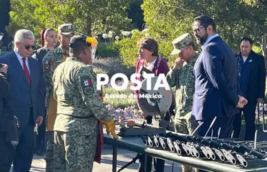 Encabeza Delfina Gómez ceremonia de destrucción de armas en Toluca