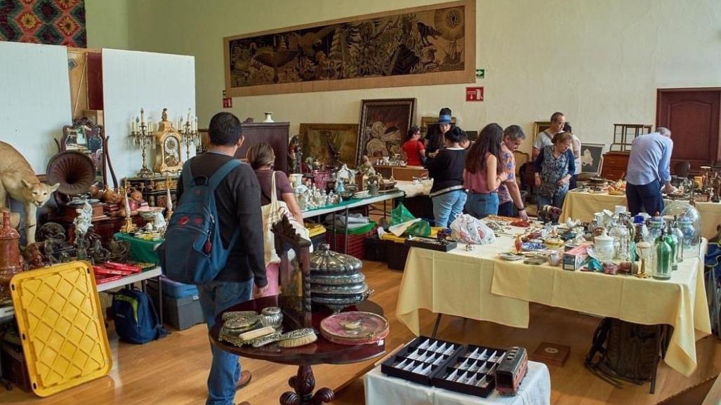 Rompe tu alcancía y ve a la Feria de Antigüedades de la Lagunilla en Los Pinos