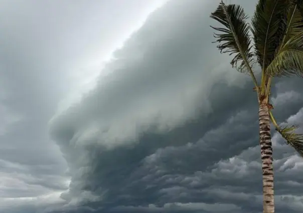 Ciclón Tropical Uno ya arrasa Quintana Roo; así se ve el cielo tras su llegada