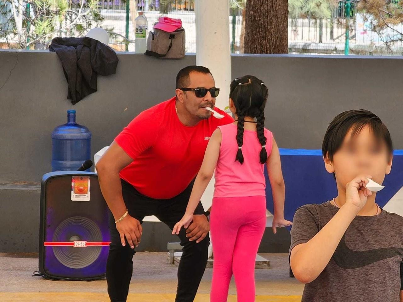 Aunque no se iguala a las ventas que se tiene el 10 de mayo, la celebración del Día del Padre va ganando terreno en cuanto al consumo de productos. Foto: Luis Lozano.