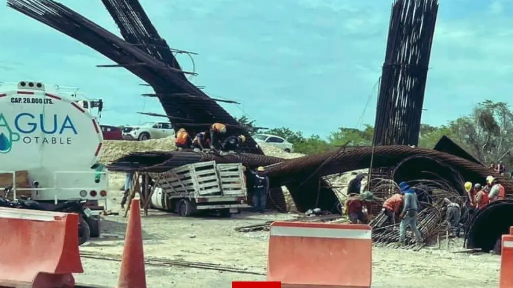 Columnas del puente del Tren Maya colapsan por lluvias en Chetumal