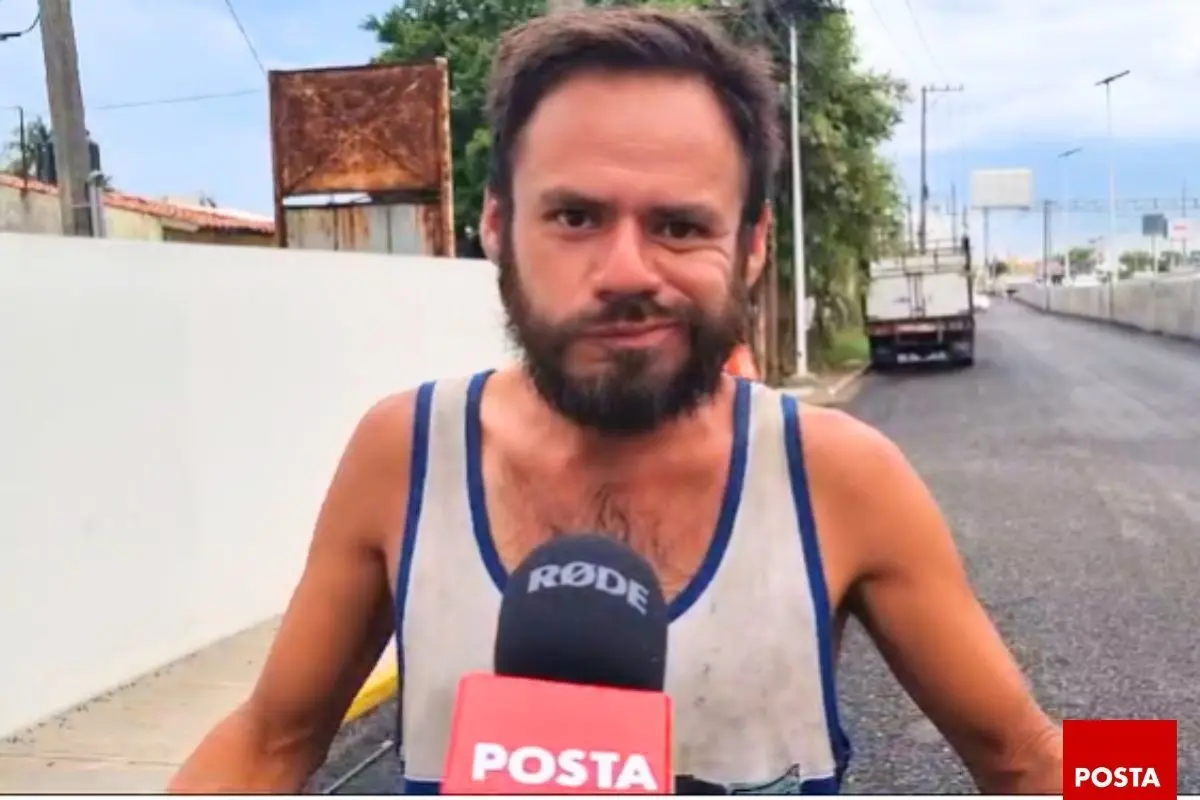 La familia del joven que ingresó a la Laguna de las Ilusiones en Villahermosa, logró identificarlo como Jonathan y aseguran padece de sus facultades mentales. Foto: Armando de la Rosa